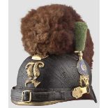 Helm M 1868 für Offiziere der Jäger oder Schützen Schwarz gelackte Lederglocke mit goldenen