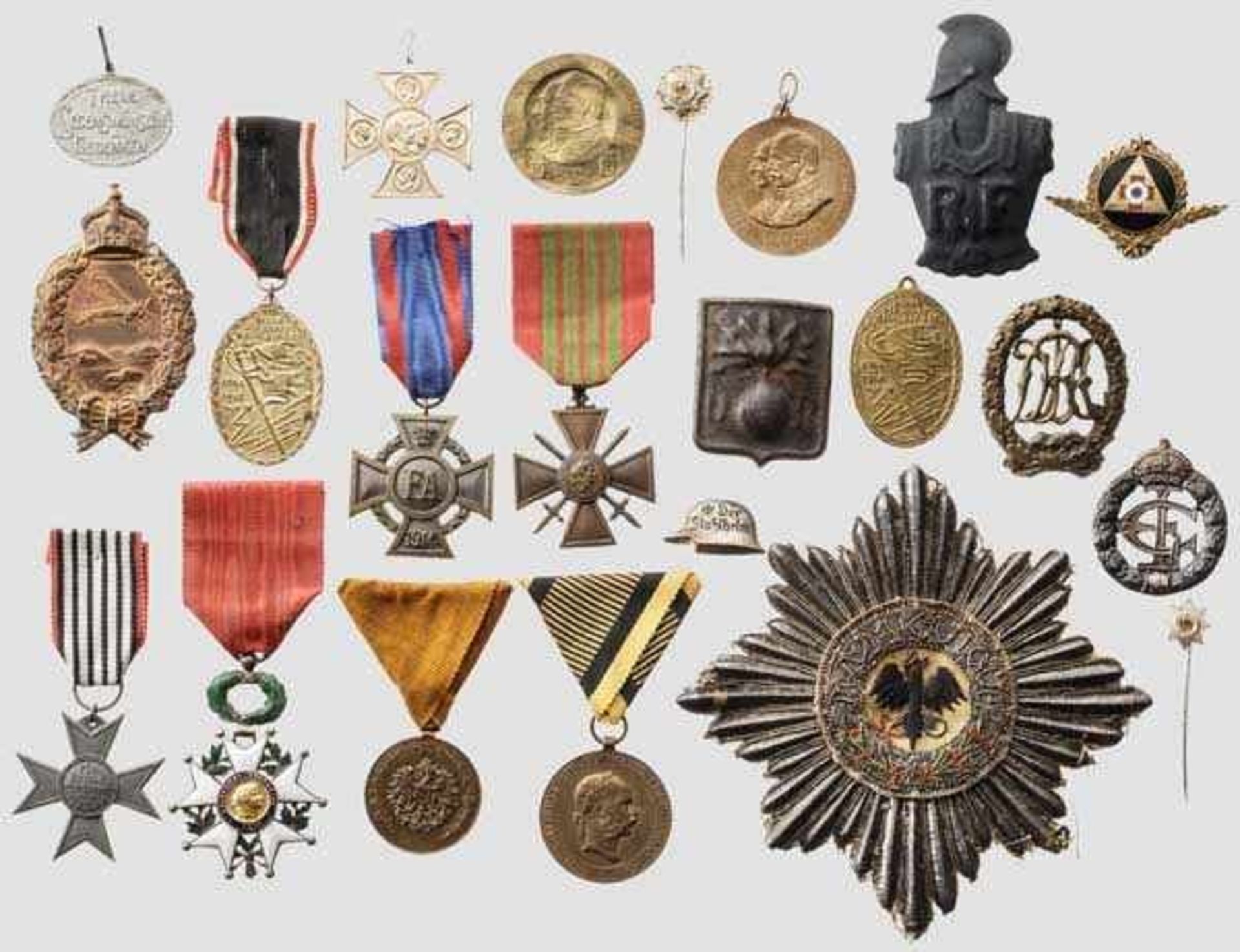 Konvolut Ehrenzeichen etc. Erster Weltkrieg Preußisches Kriegshilfskreuz 1916, Oldenburger