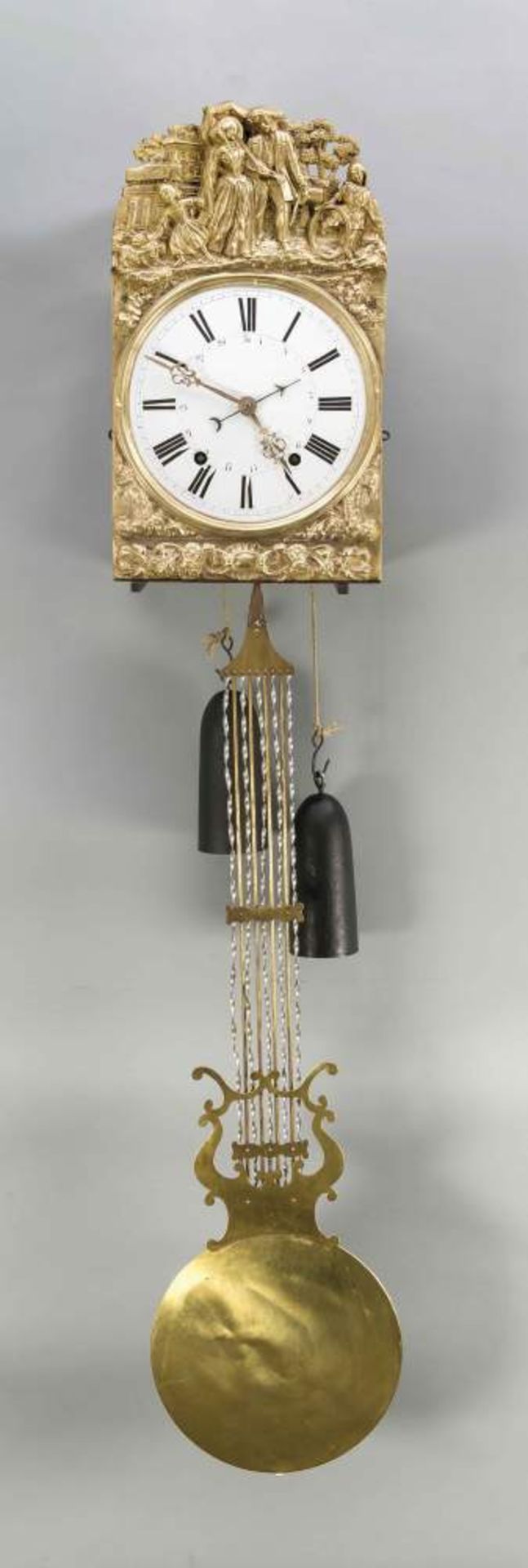 Comtoise, Frankreich 19. Jh., Eisengehäuse mit seitlichen Klapptüren, geprägteZb.-Umrandung aus