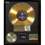 Pink Floyd, Dark Side Of The Moon, LP Gold Award, Gold RIAA LP/CD/MC Award, verliehen anPink Floyd