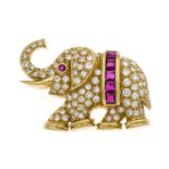 Fa. Laudier Rubin-Brillant-Brosche Elefant GG 750/000 mit 6 sehr feinen fac. Rubinen, zus.0,58 ct in