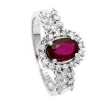 Rubin-Brillant-Ring WG 750/000 mit einem oval fac.Rubin 1,08 ct in guter Farbe und 56Brillanten,