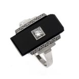 Onyx-Altschliff-Diamant-Ring WG 585/000 mit einer fac. Onyxplatte 17 x 8 mm (l.best.) undeinem