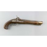 Perkussionspistole, 19. Jh., Nußbaumgriff mit Messingapplikationen, 8-kantiger Lauf, L.39,5 cm