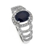 Saphir-Brillant-Ring WG 750/000 mit einem oval fac. Saphir 1,55 ct in sehr guter Farbe und70