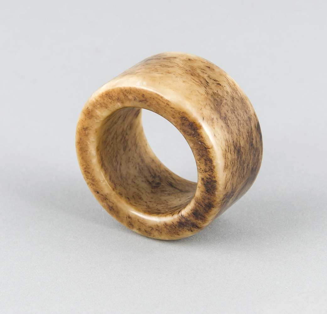 Jade-Ring, China, Qing Dynastie, D. 5,5 cm