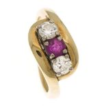 Rubin-Brillant-Ring GG 585/000 mit einem rund fac. Rubin 4 mm und 2 Altschliff-Diamanten,zus. 0,50