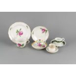 Kaffeegedeck Meissen, 3-tlg., Marken nach 1950, 2. W., Form Neuer Ausschnitt, Dekor RoteRose,