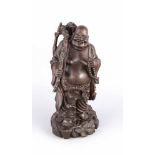 Buddha, chinesische Tropenholzskulptur um 1920, vollplastische Standfigur mit Glasaugen,H. 38 cm