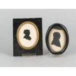 Zwei Schattenrisse der Goethezeit um 1800, Profilbildnisse einer Frau und eines Mannes inTusche