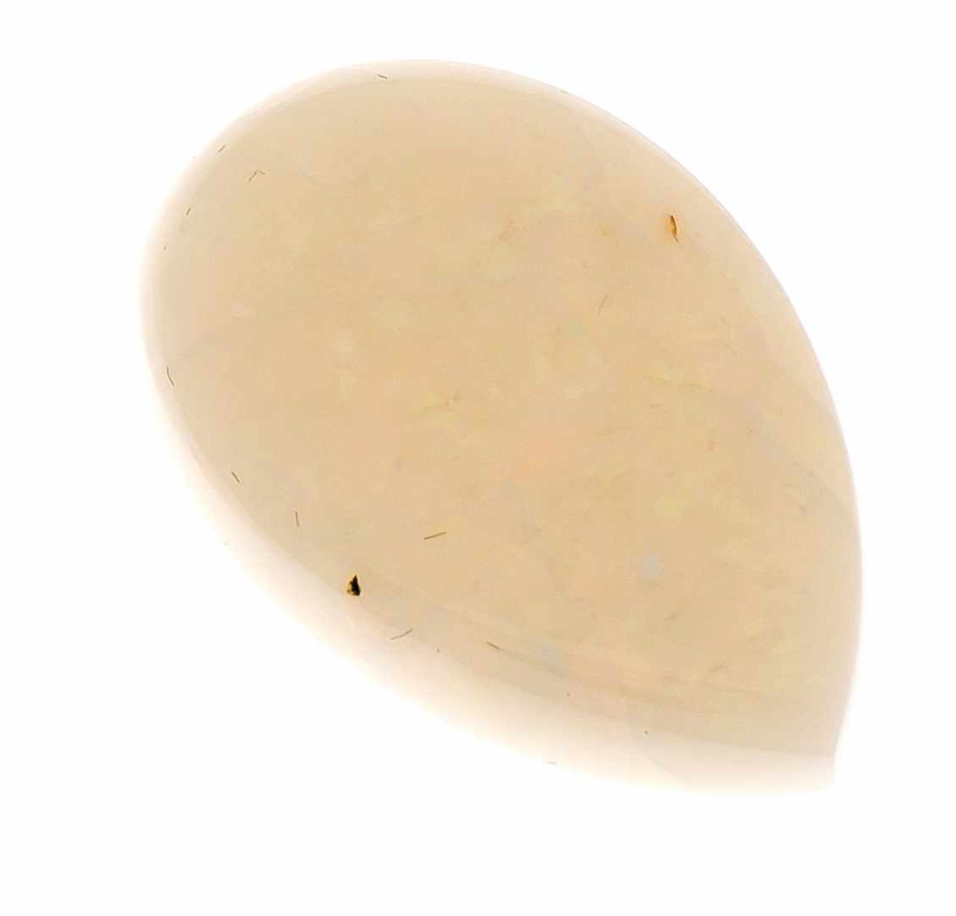 Milchopalcabochon 6,9 ct mit gutem Farbenspiel 20 x 14 mm