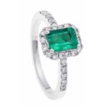 Smaragd-Brillant-Ring WG 750/000 mit einem excellenten fac. Smaragd 6 x 4 mm in excellenter Farbe