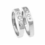 Brillant-Ringe WG 750/000 mit je 5 Brillanten, zus. 0,50 ct TW/VS, RG 64, 16,0 g