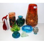 A COLLECTION OF MODERN ART GLASS INCLUDING LARGE CRACKLE EFFECT VASE AND A HEAVY GREEN AND BLUE URN