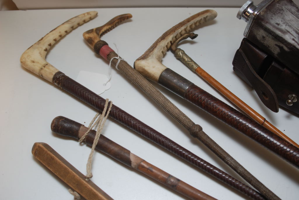 A SELECTION OF SIX RIDING CROPS ALONG WITH CASED HUNTING FLASK - Image 2 of 3