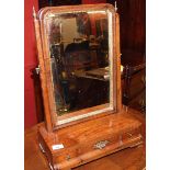 A GEORGE III MAHOGANY TOILET MIRROR WITH THREE DRAWERS