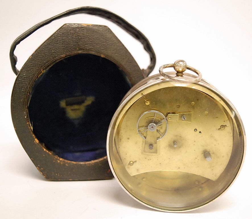 AN EARLY 20TH CENTURY TRAVELLING CLOCK IN LEATHER CASE - Image 2 of 2