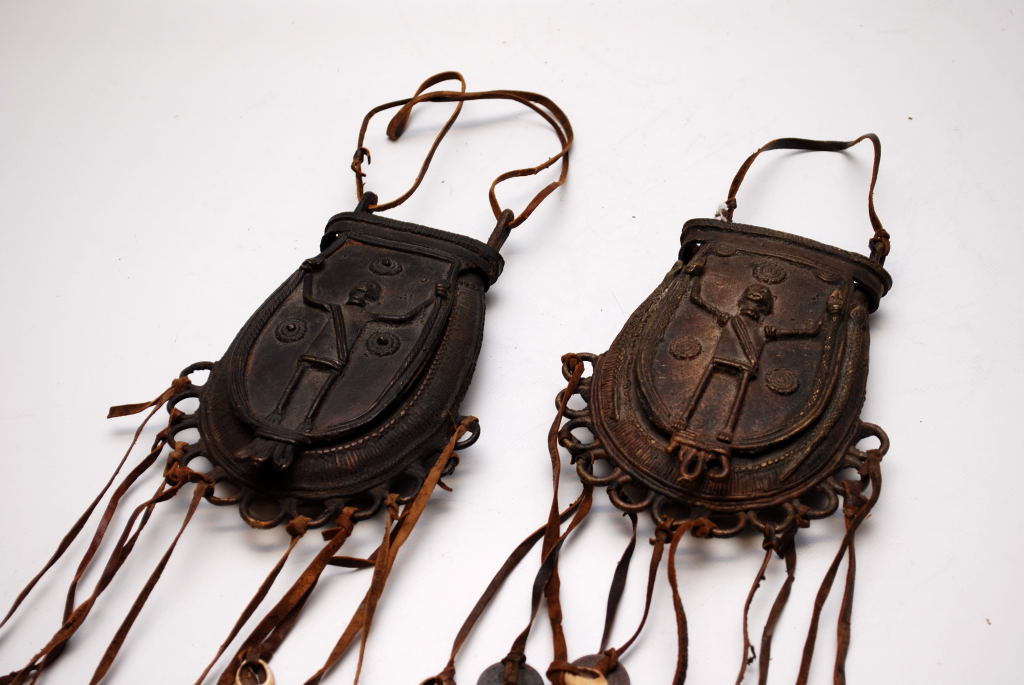 2 AFRICAN MEDICINE MAN BRONZE SPOREN TYPE POCKETS WITH LEATHER TASSELS AND SHELLS - Image 2 of 9