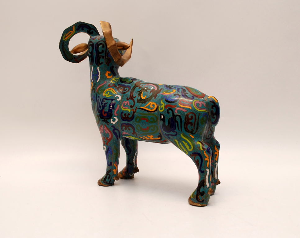A CLOISONNE FIGURE OF A GOAT - Image 2 of 2