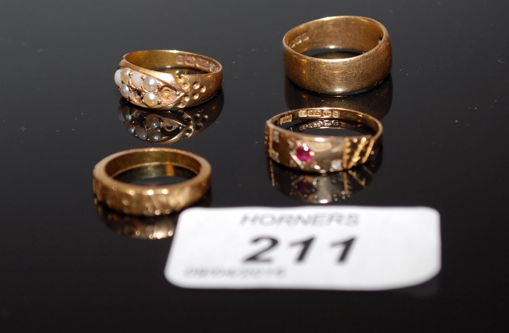 FOUR GOLD RINGS INCLUDING AN MIZPAH, - Image 3 of 10