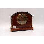 AN EDWARDIAN MAHOGANY MANTEL CLOCK,