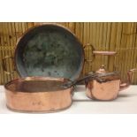 THREE PIECES OF ANTIQUE COPPER KITCHEN WARE TO INCLUDE AN UNUSUAL OVAL LIDDED TIN LINED SAUCEPAN