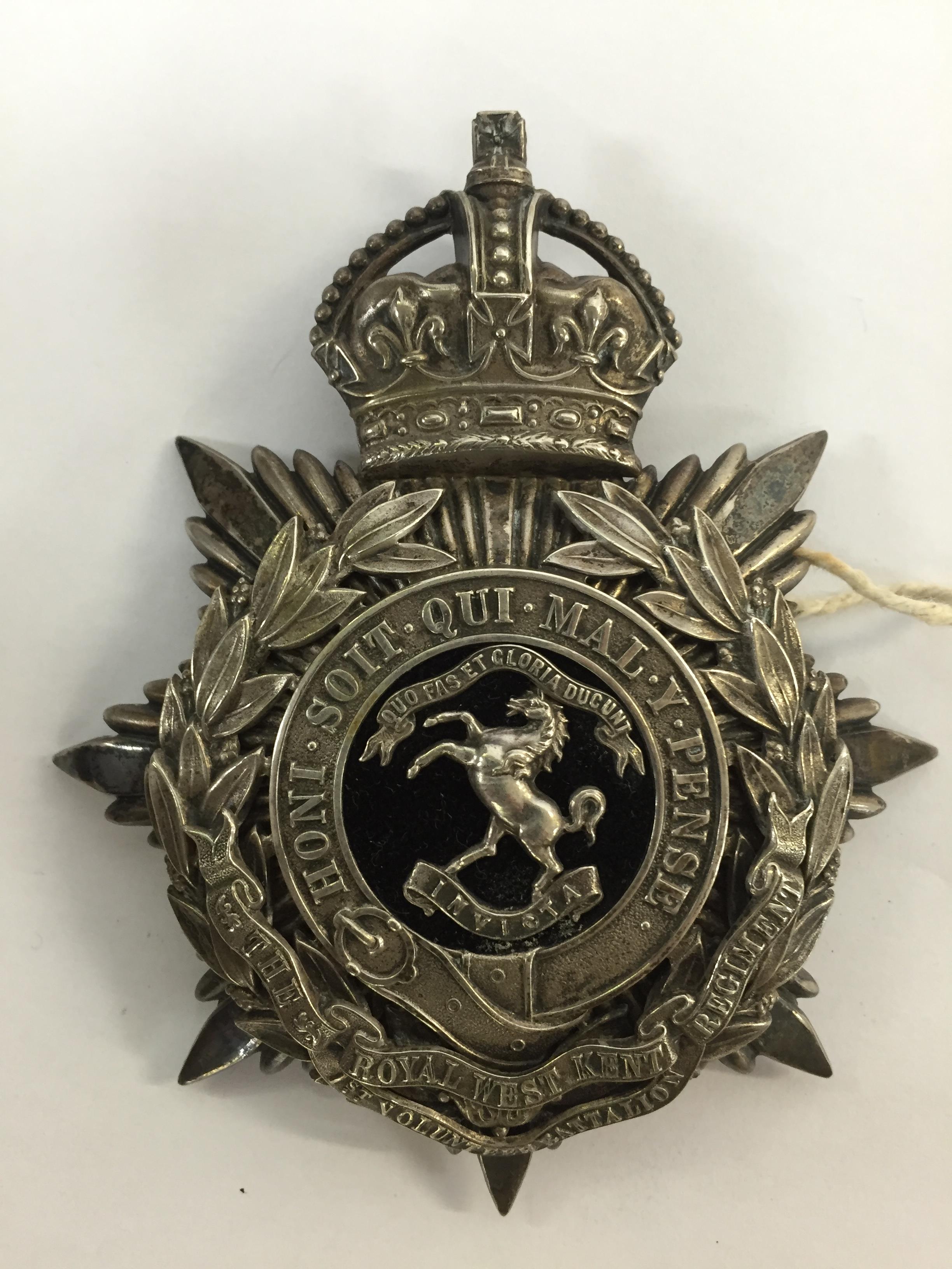 COLLECTION OF KENT RELATED BADGES HELMET PLATES AND BUTTONS INCLUDING ROYAL WEST KENT 3RD VOLUNTEER - Image 6 of 6