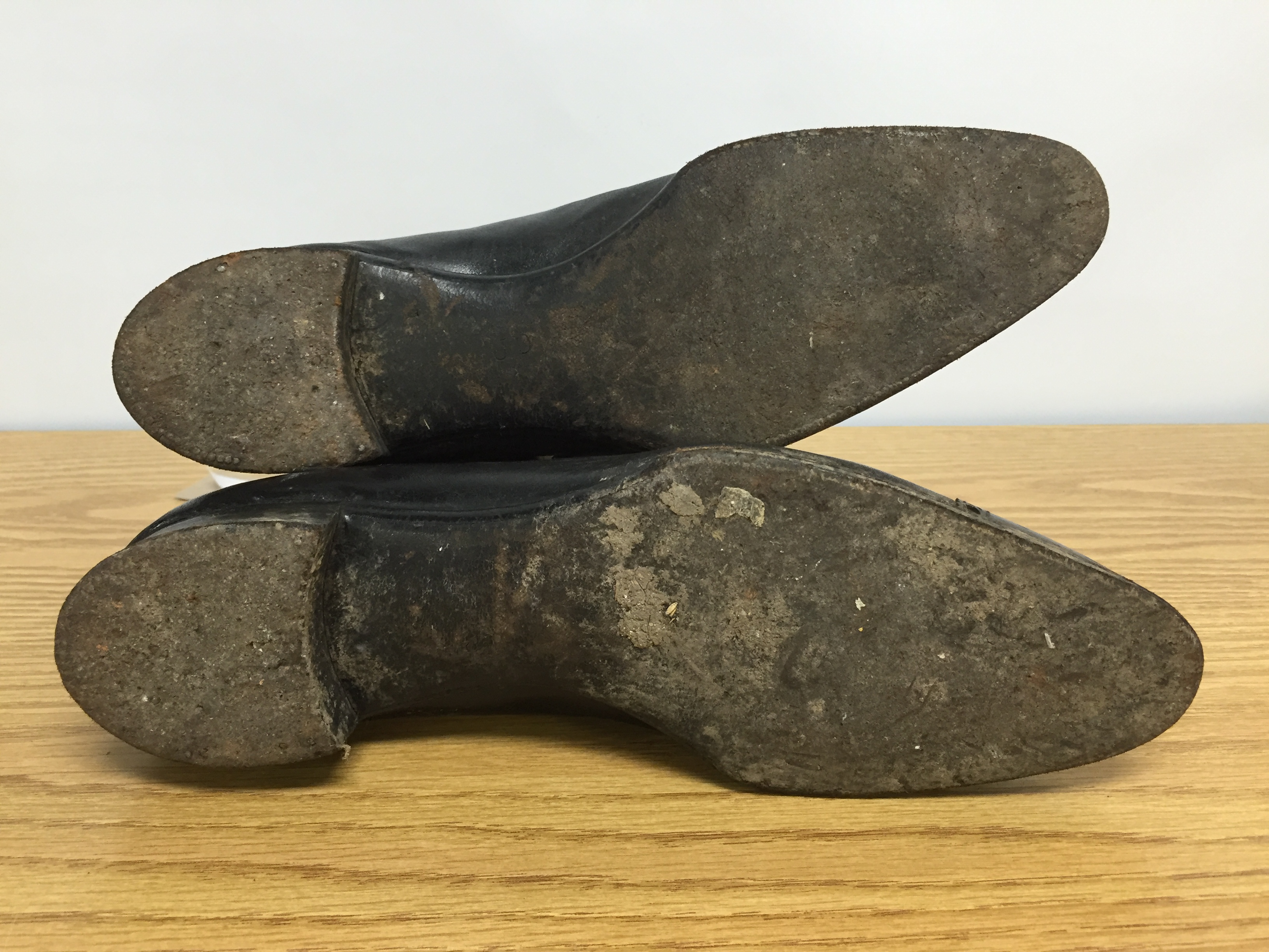 PAIR OF BUTTON FRONT SHOES CIRCA 1910 WITH SHOE TREES - Image 3 of 3