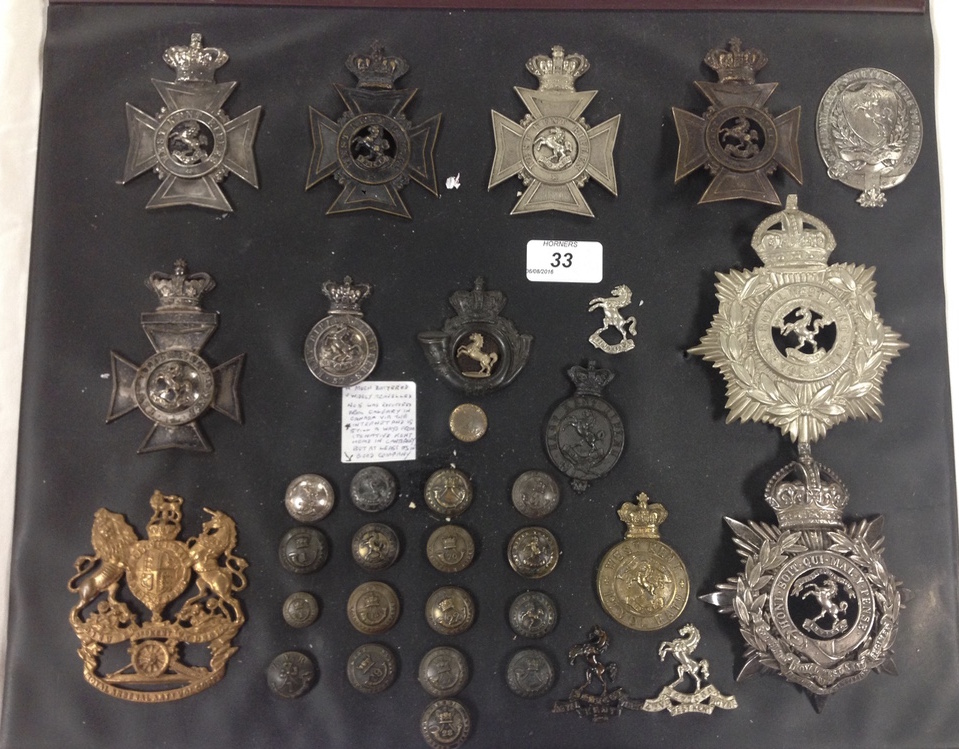 COLLECTION OF KENT RELATED BADGES HELMET PLATES AND BUTTONS INCLUDING ROYAL WEST KENT 3RD VOLUNTEER