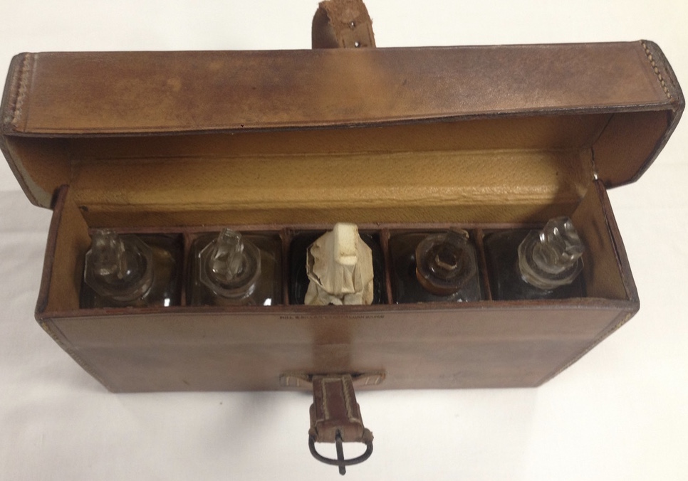 OFFICER'S CAMPAIGN LEATHER MEDICINE CASE CONTAINING ITS FIVE ORIGINAL BOTTLES, - Image 2 of 2
