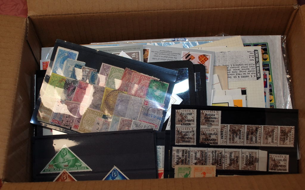 BOX WITH REVENUES, CINDERELLAS, LABELS, LOCALS ETC.