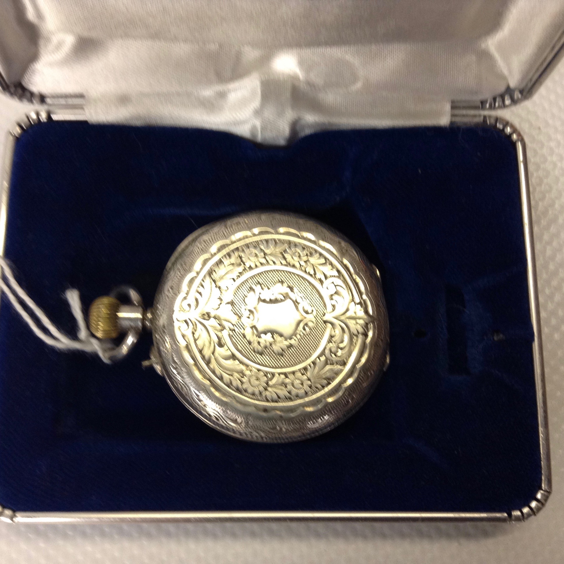 LATE VICTORIAN HUNTER FOB WATCH WITH VIEWING WINDOW TO OUTER CASE. - Image 2 of 2