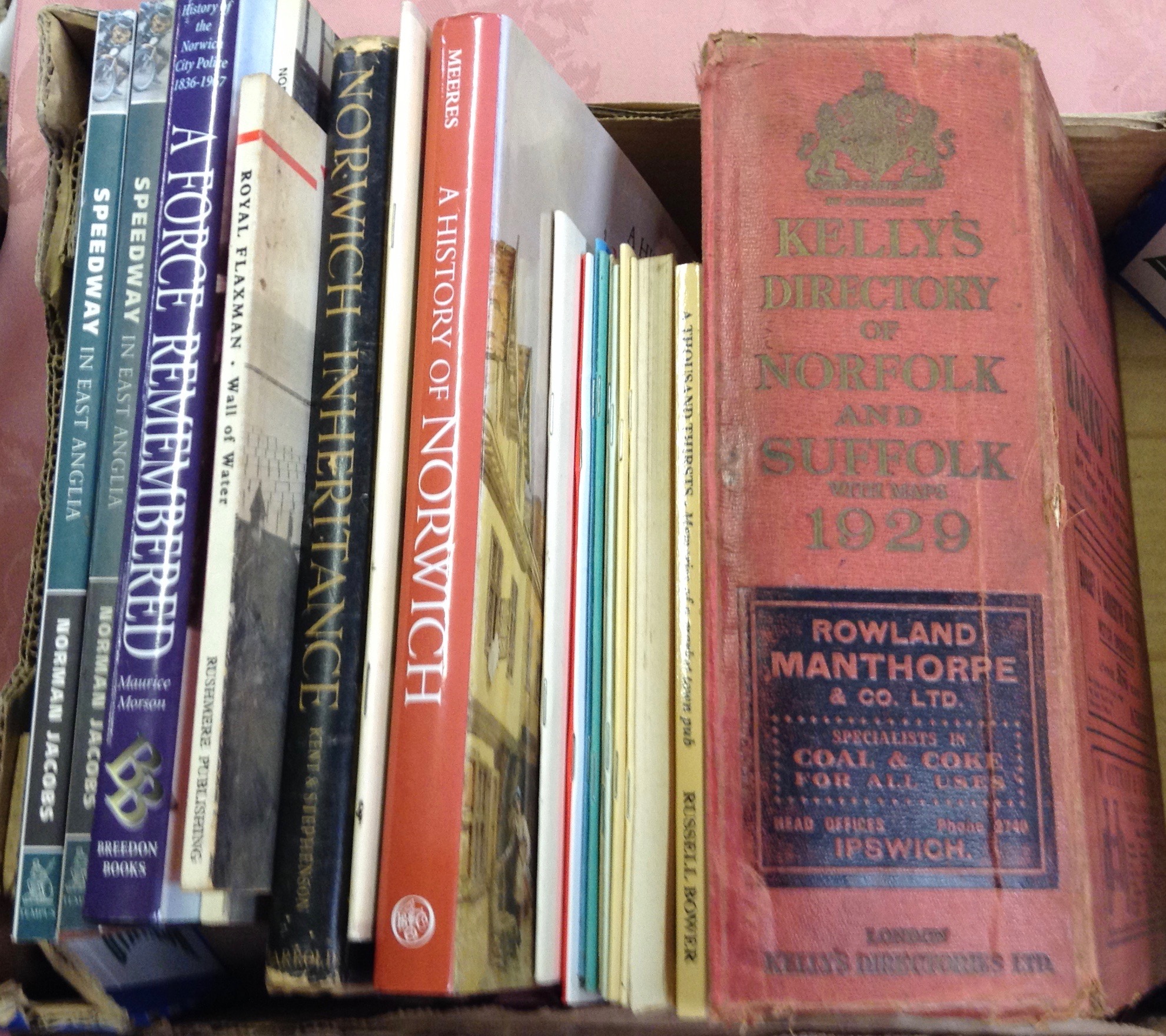 1929 KELLY'S DIRECTORY OF NORFOLK AND SUFFOLK TOGETHER WITH A SMALL COLLECTION OF LOCAL REFERENCE