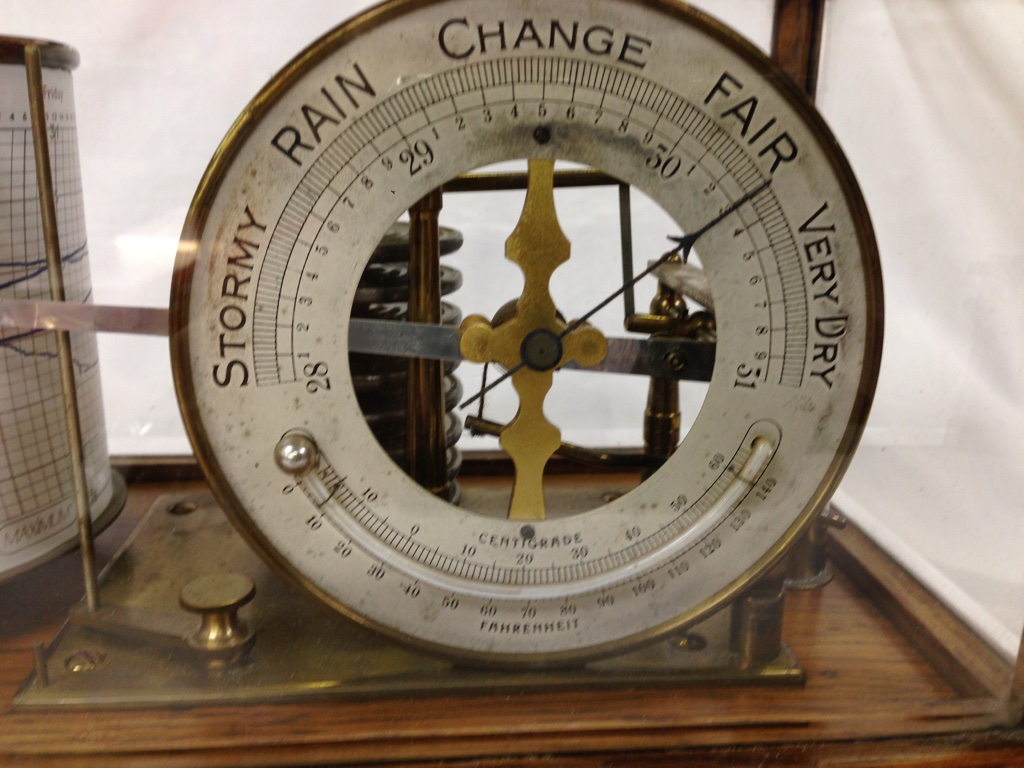 VINTAGE BAROGRAPH IN OAK AND GLASS CASE, 7 DAY MOVEMENT, GRAPH DRUM, - Image 2 of 3