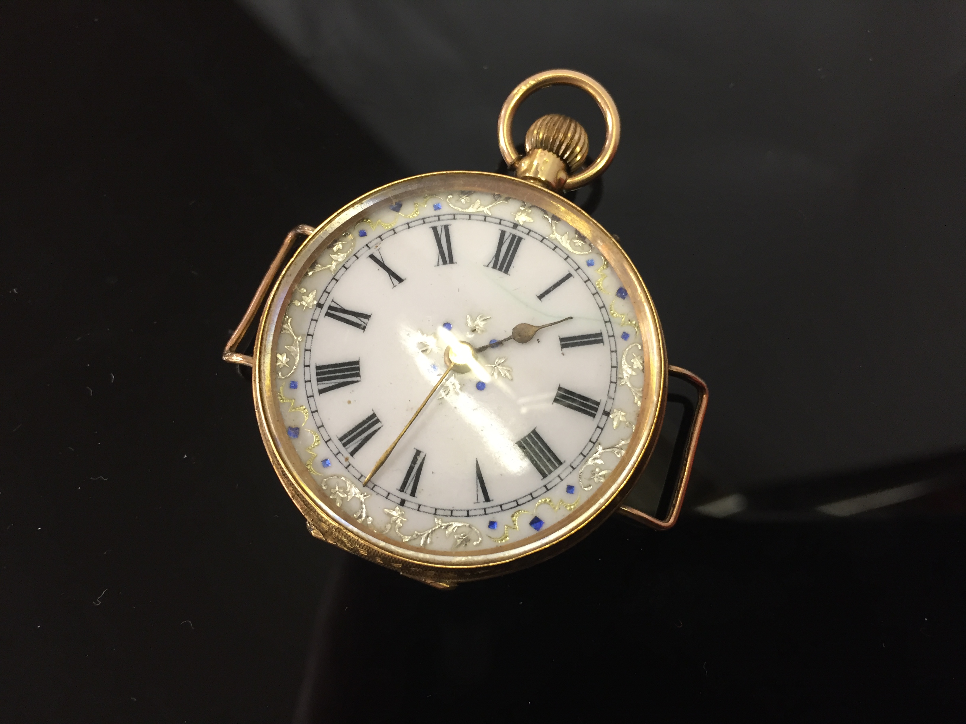 14CT GOLD FOB WATCH (CONVERTS TO WRIST WATCH) WHITE ENAMEL DIAL WITH FLORAL DECORATION AND ROMAN - Image 3 of 4