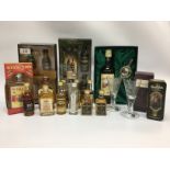 COLLECTION OF VARIOUS WHISKY MINIATURES ALONG WITH 'FAMOUS GROUSE PRESENTATION BOX