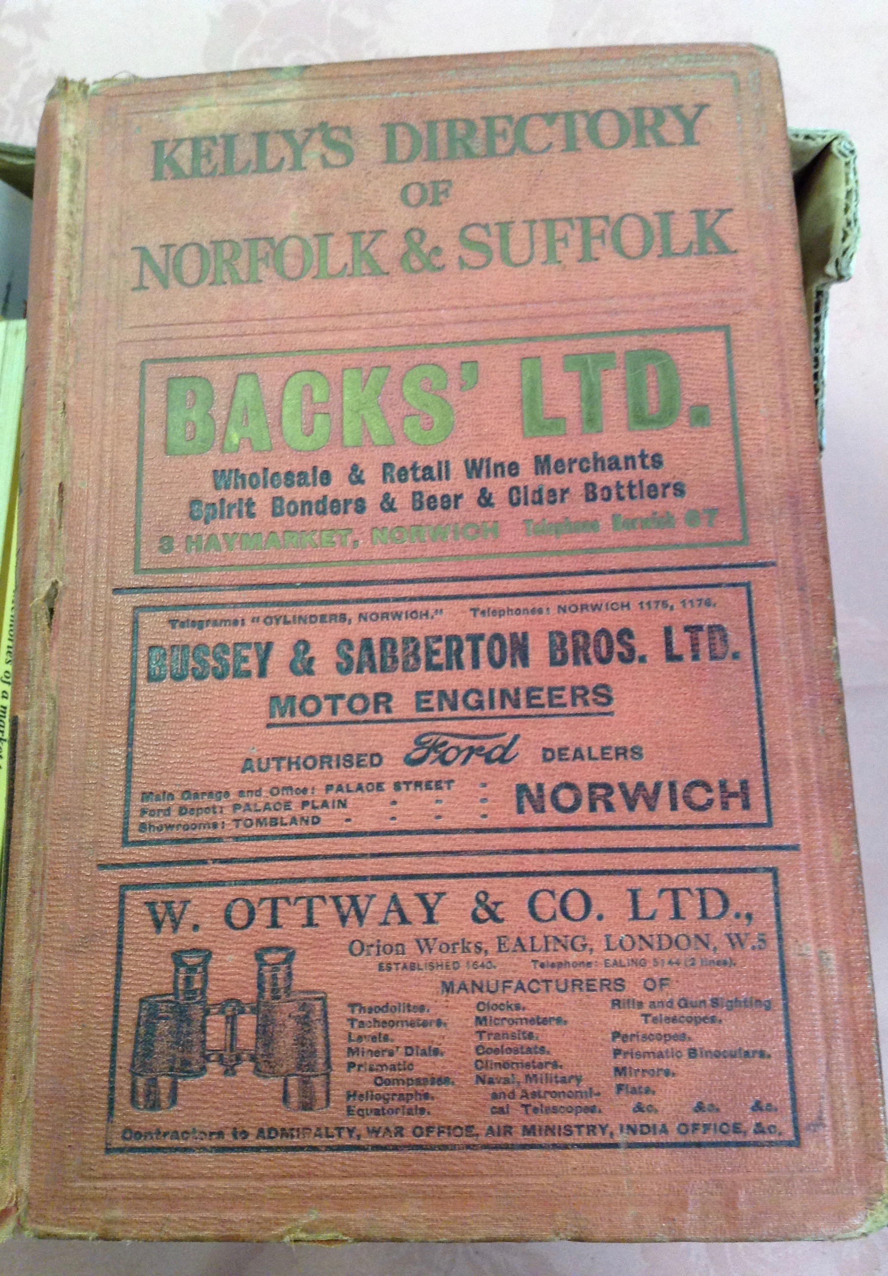 1929 KELLY'S DIRECTORY OF NORFOLK AND SUFFOLK TOGETHER WITH A SMALL COLLECTION OF LOCAL REFERENCE - Image 2 of 2