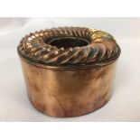 VICTORIAN COPPER CIRCULAR TIN LINED JELLY MOULD WITH LAYERED COIN EFFECT