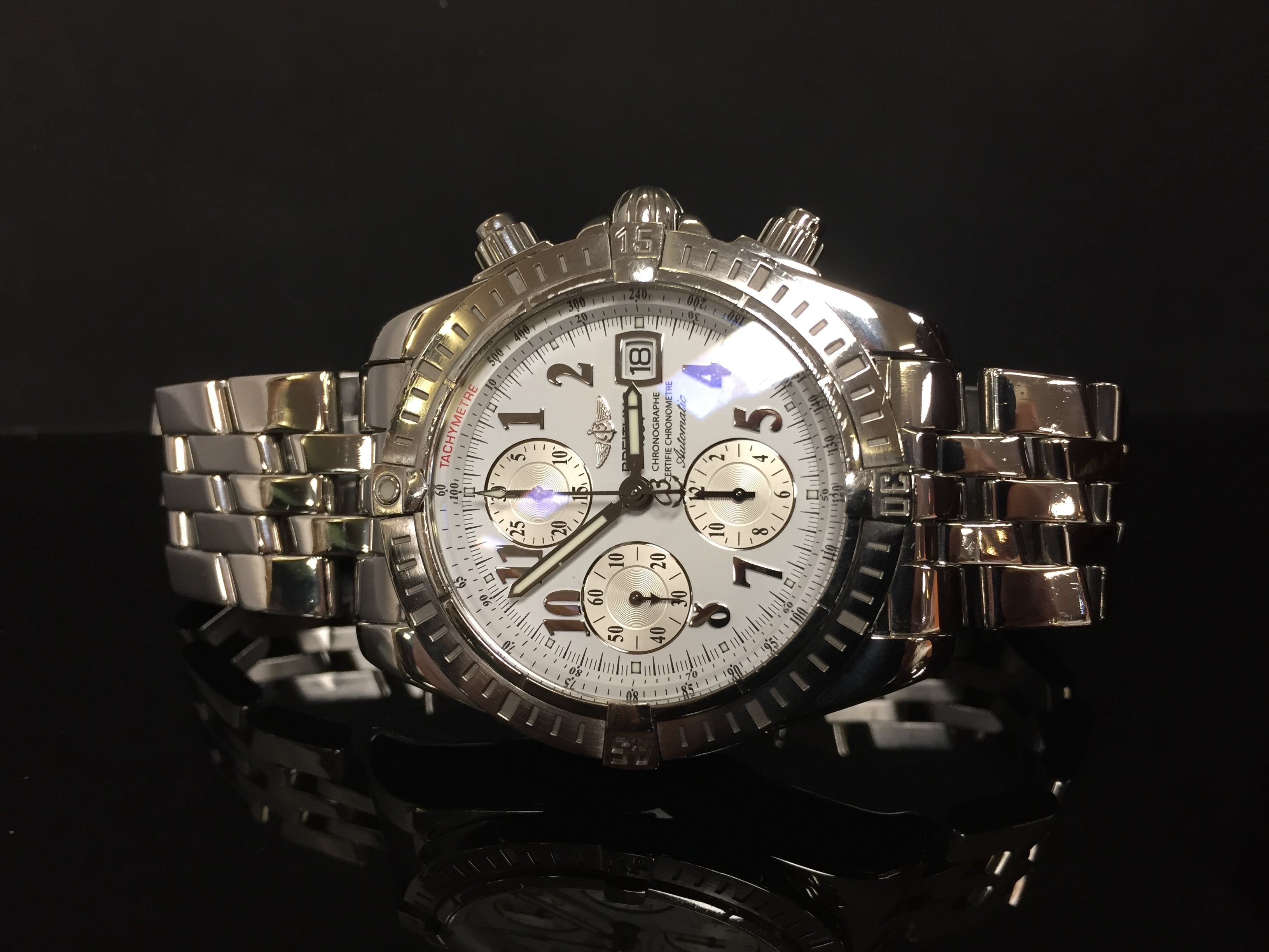 BREITLING AUTOMATIC CHRONOGRAPH GENTLEMAN'S STAINLESS STEEL WRIST WATCH ON BRACELET,