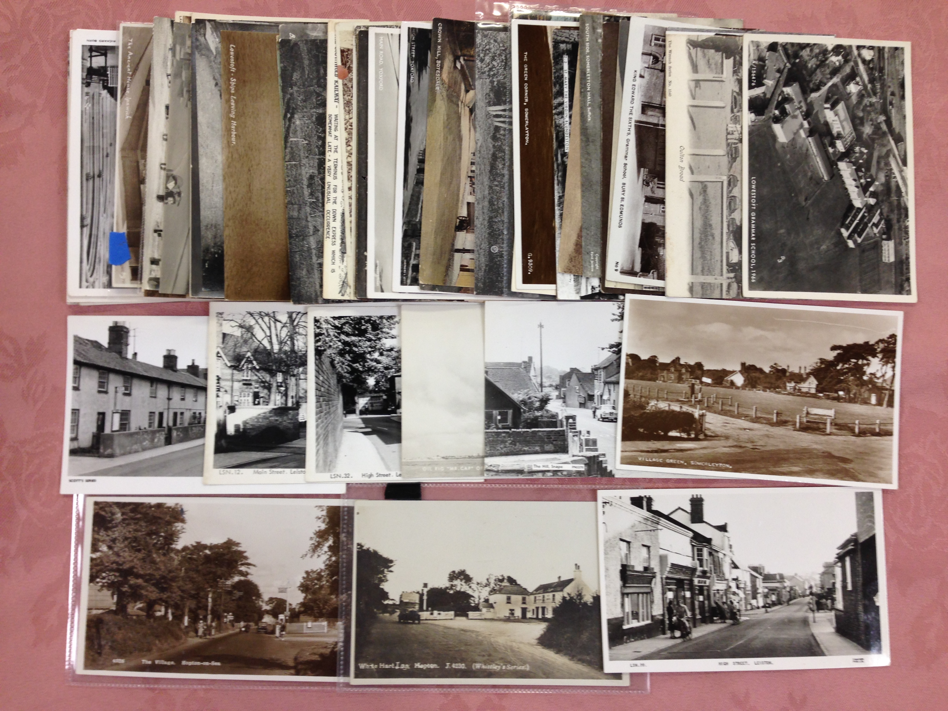 MIXED SUFFOLK POSTCARDS INCLUDING SNAPE RP, LEISTON RP, LAVENHAM, HOPTON PUB RP, LOWESTOFT ETC.