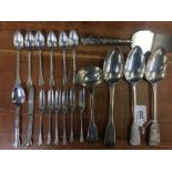 A SET OF 6 SILVER COFFEE SPOONS BIRMINGHAM 1921 AND A SET OF SILVER CAKE FORKS BIRMINGHAM 1921,