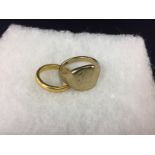 A 22CT. GOLD WEDDING BAND (APPROX. 5G) AND A 9CT.