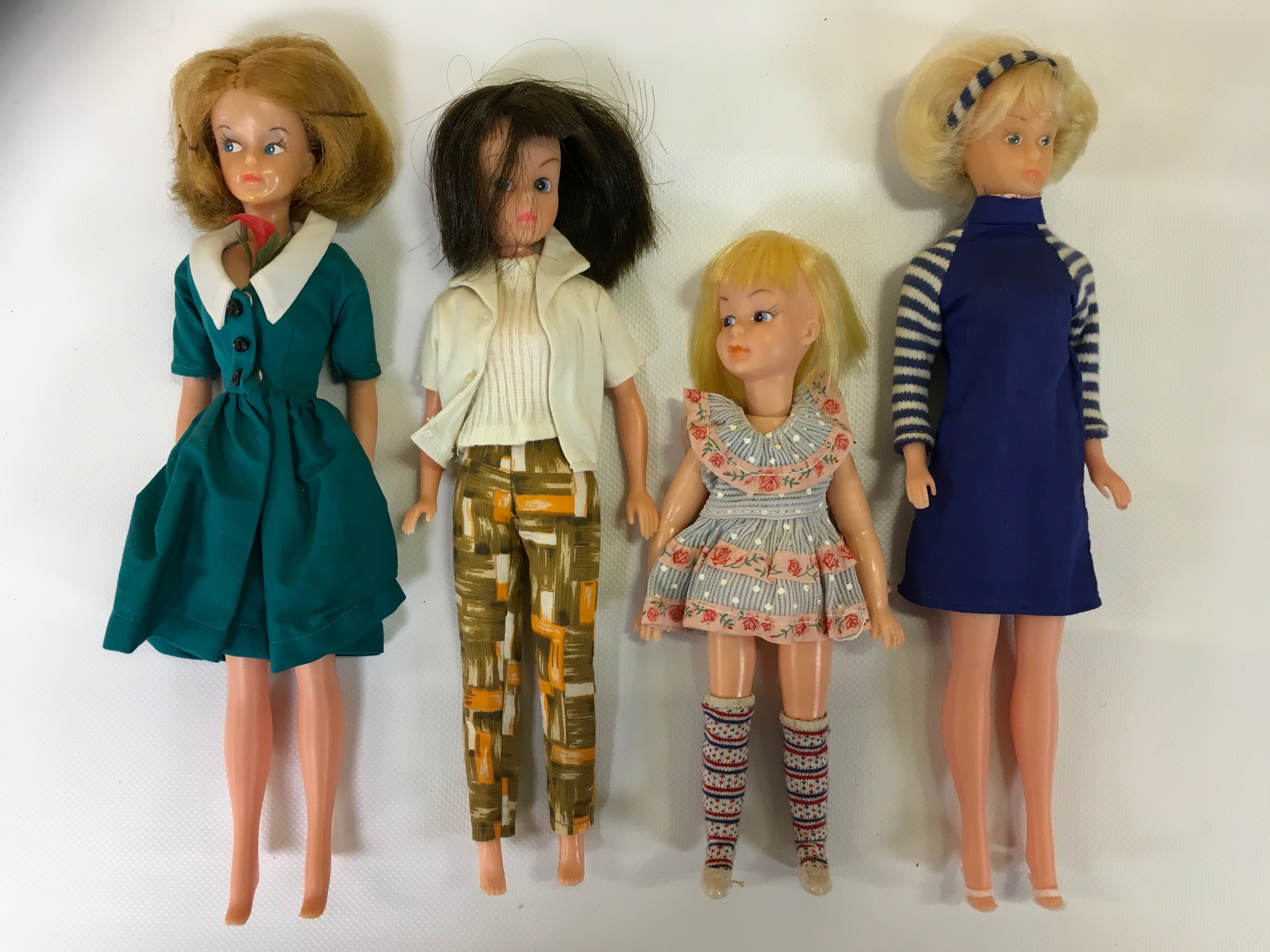 FOUR 1960'S TRESSY DOLLS TO INCLUDE BOXED MARY MAKE UP