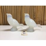 VINTAGE OPALESCENT GLASS BIRDS BOTH MARKED 'VERLUX' MADE IN FRANCE (BOTH WITH CHIPS/NIBBLES)