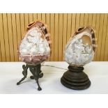 2 CARVED CONTINENTAL SHELL LAMPS DECORATED WITH ANGEL AND CHERUBS 20CM