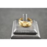 A18ct gold ring with three gypsy set diamonds, size O - approx gross weight 6.4g CONDITION REPORT