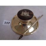 Early 20thC Silver Capstan inkwell with Tortoiseshell and Silver piquet lid, with crest 11.5cm