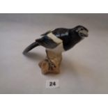 Beswick Magpie 2305 in Gloss by Albert Hallam, Height 12.5cm
