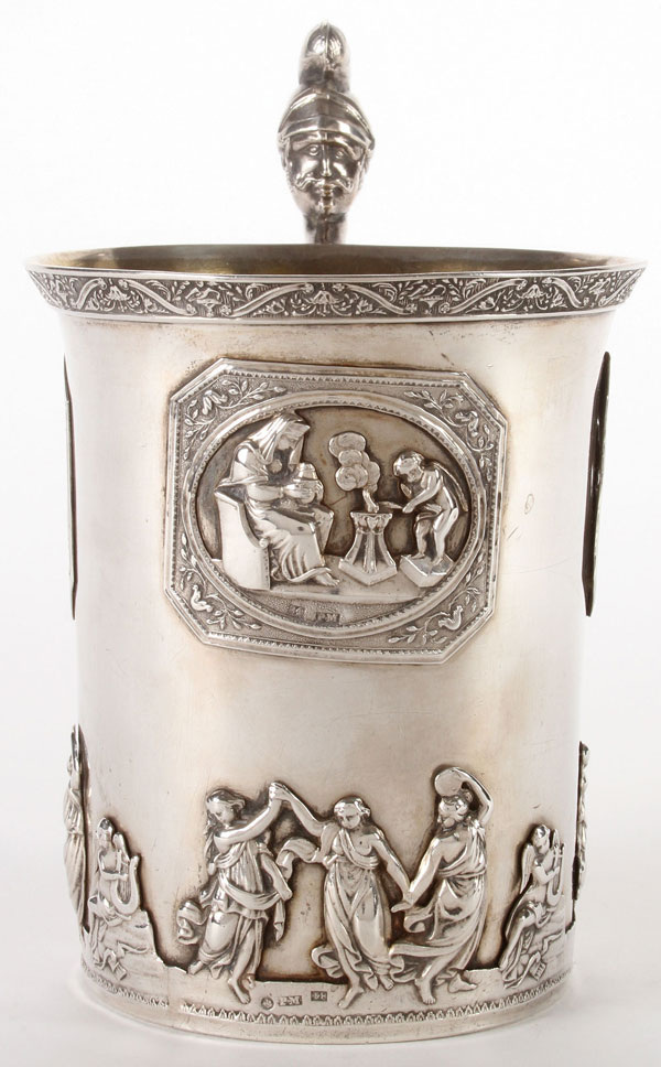 A LARGE AND INTERESTING RUSSIAN SILVER GILT MUG, ST. PETERSBURG, 1828. The cylindrical body with - Image 2 of 4