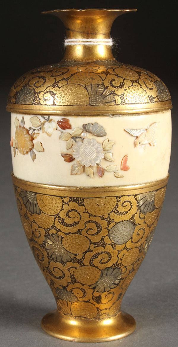 A VERY FINE JAPANESE SHIBAYAMA IVORY AND MIXED METAL CABINET VASE, MEIJI PERIOD. The circular ivory - Image 2 of 5